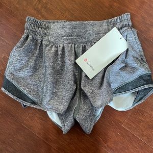 NWT Hottty Hot LR Short 2.5 *Lined size 4